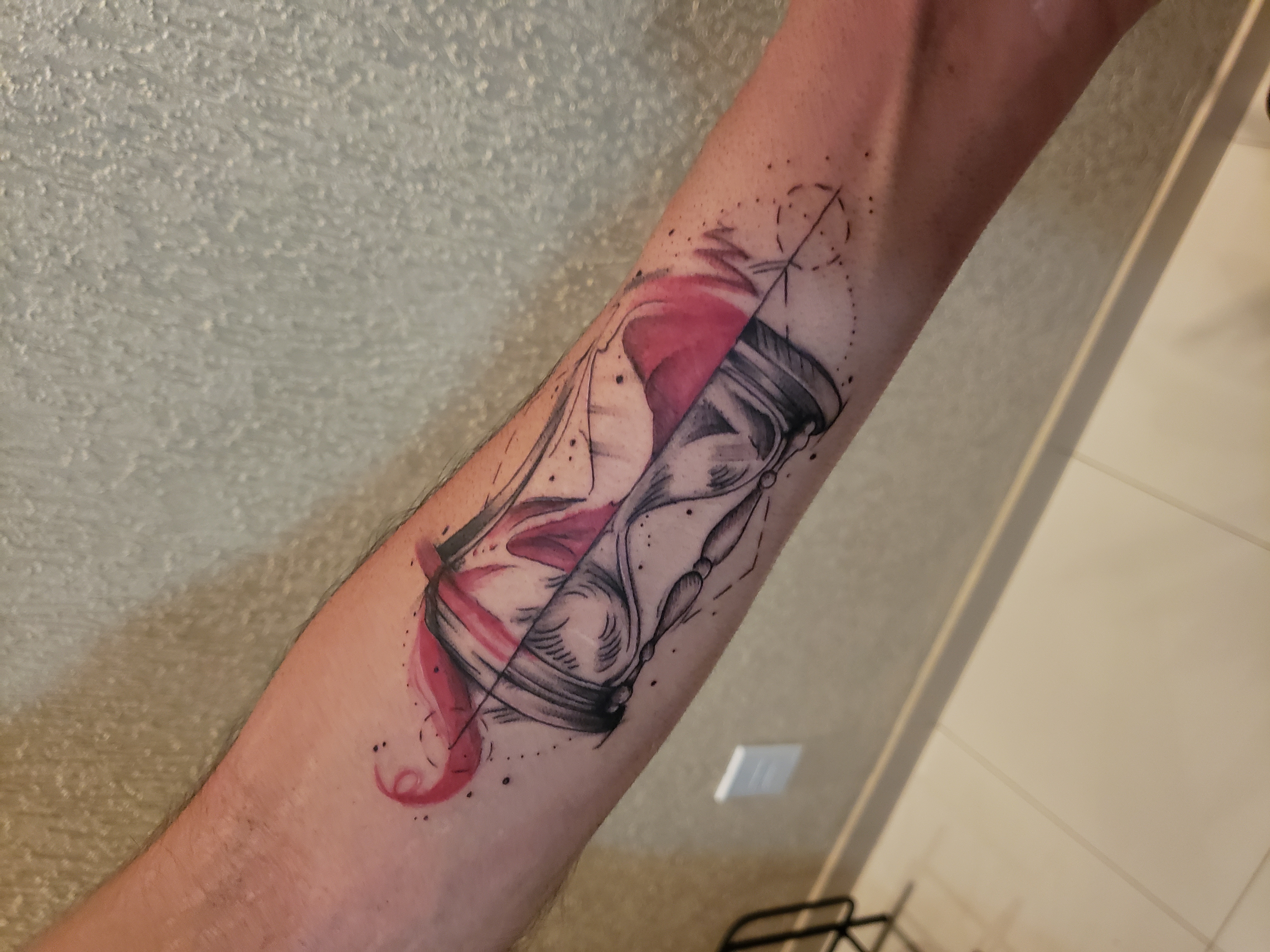 Tatuagem gráfica colorida